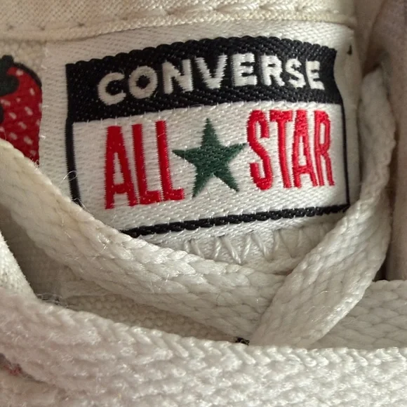 Converse All Star Strawberry Cherry Print Low Top Sneakers Women’s 8.5 - Picture 3 of 10